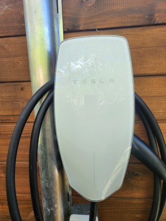 Borne-recharge-electrique-electricien-qualifie-IRVE.jpg